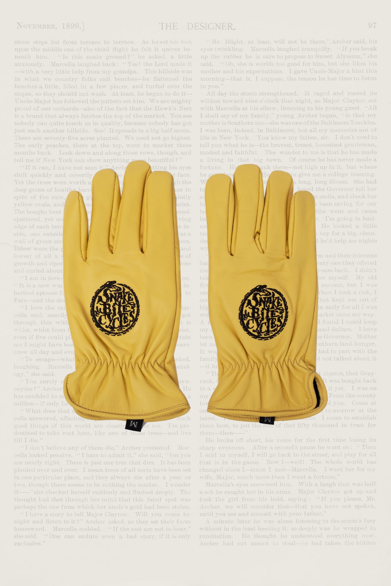 Snakebite Logo Gloves Yellow